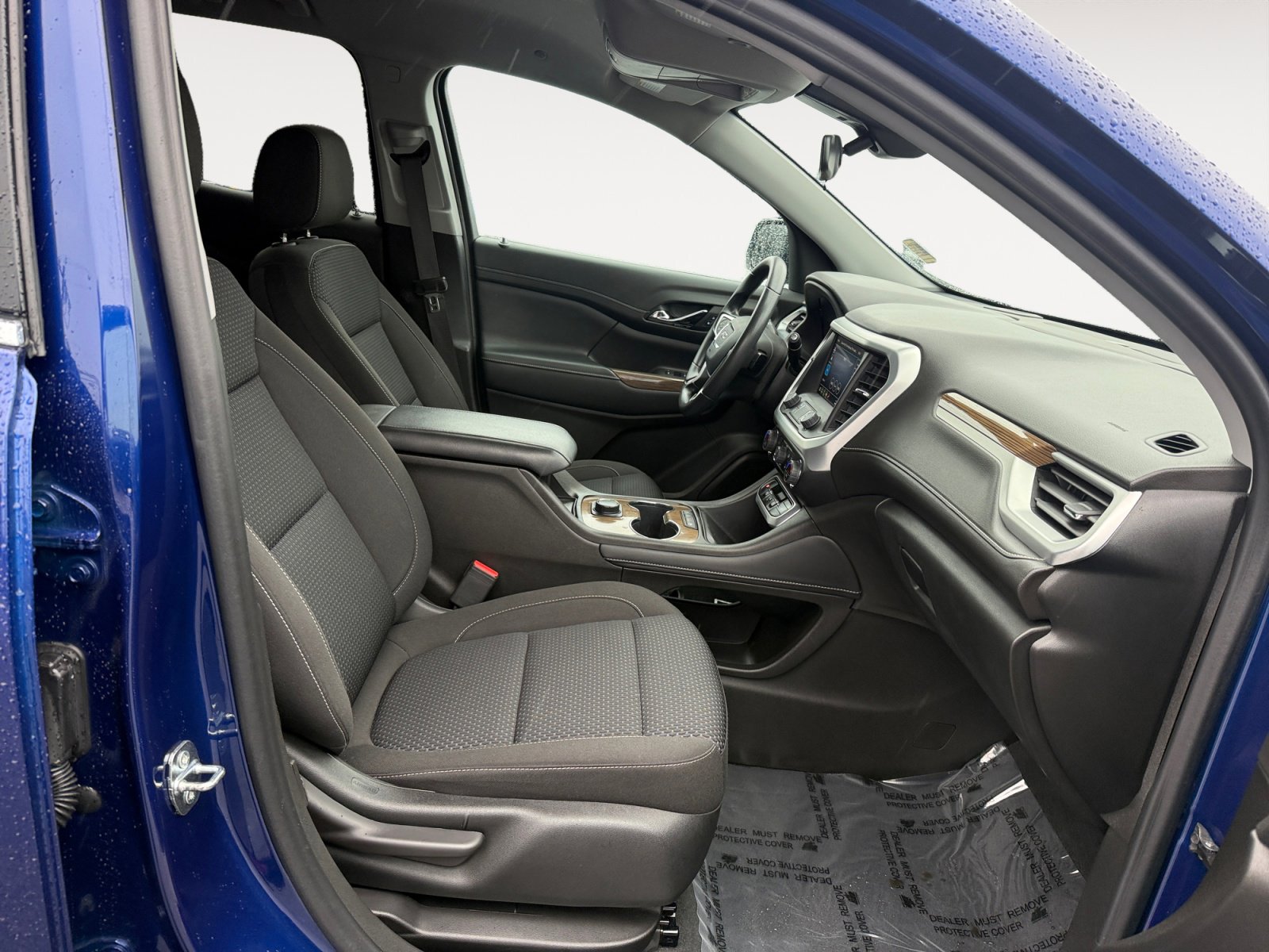 Used 2023 GMC Acadia SLE image 19