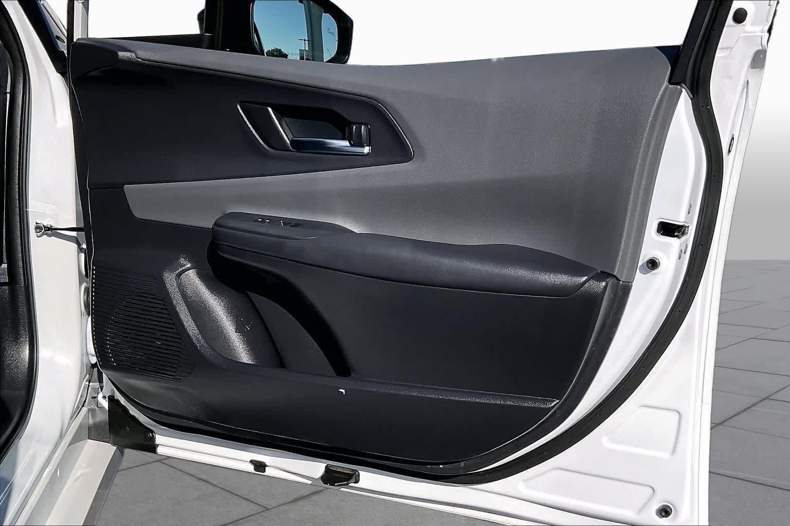 Certified 2026 Toyota Prius XLE FWD image 22