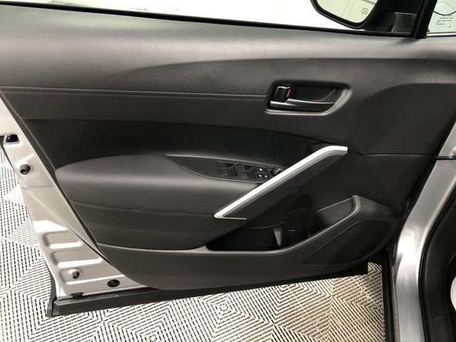 Used 2026 Toyota Corolla Cross SE image 12