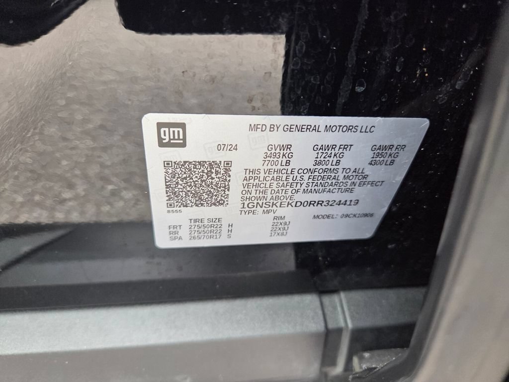 Certified 2024 Chevrolet Suburban RST w/ Luxury Package AWD/4WD image 23