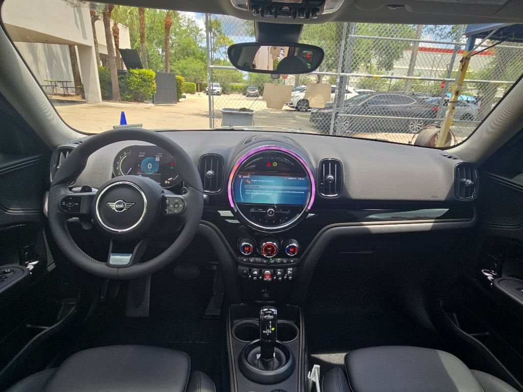 Used 2024 MINI Cooper Countryman S w/ Premium Package FWD image 31