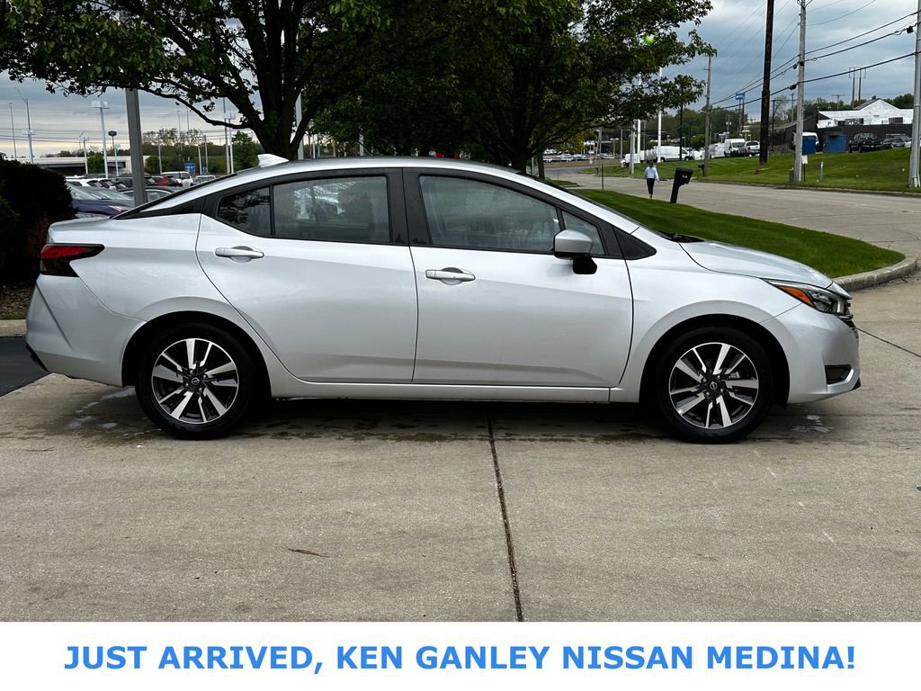 Used 2025 Nissan Versa SV FWD image 2