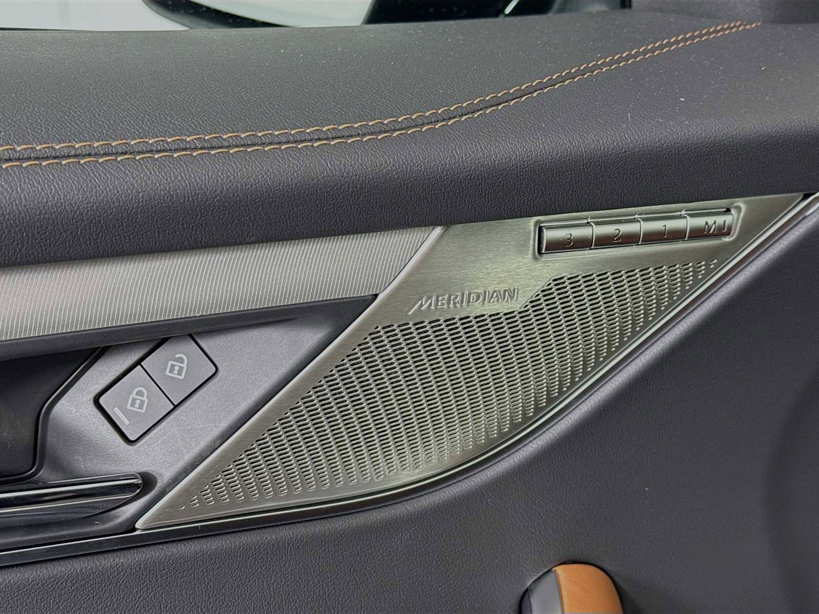 New 2026 Jaguar F-PACE R-Dynamic S AWD/4WD image 21