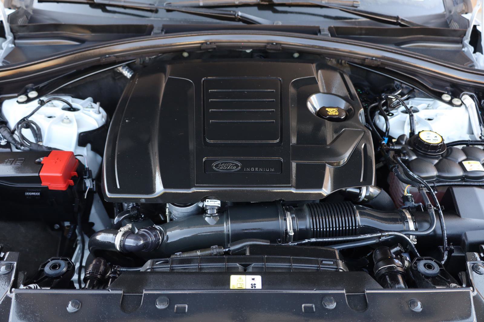 Used 2020 Land Rover Range Rover Velar S image 10