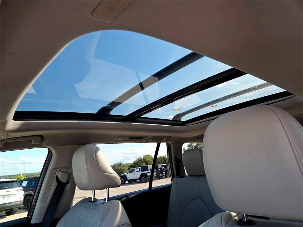 Used 2024 Toyota Grand Highlander Limited image 27