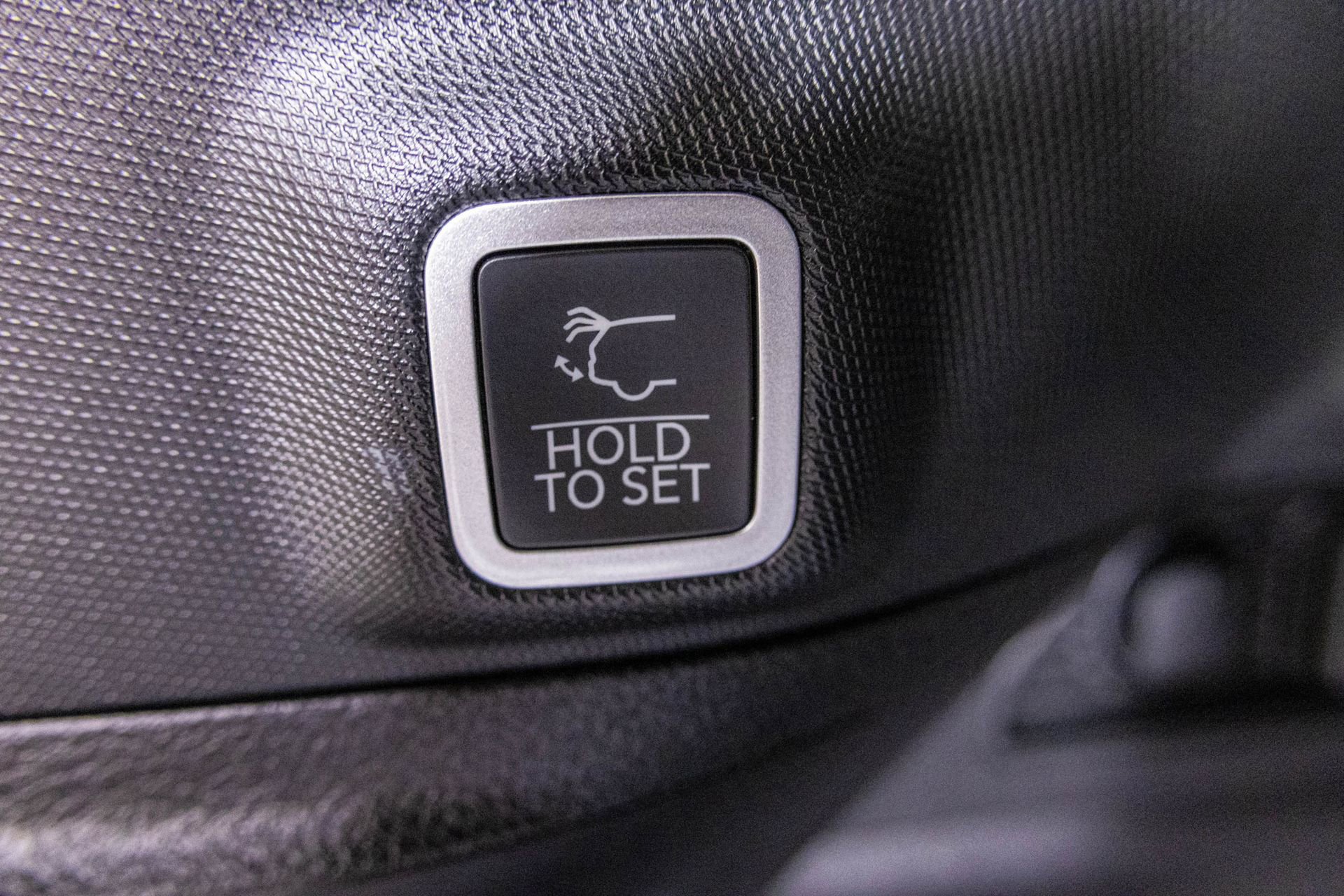 New 2025 Jeep Grand Cherokee Altitude image 36