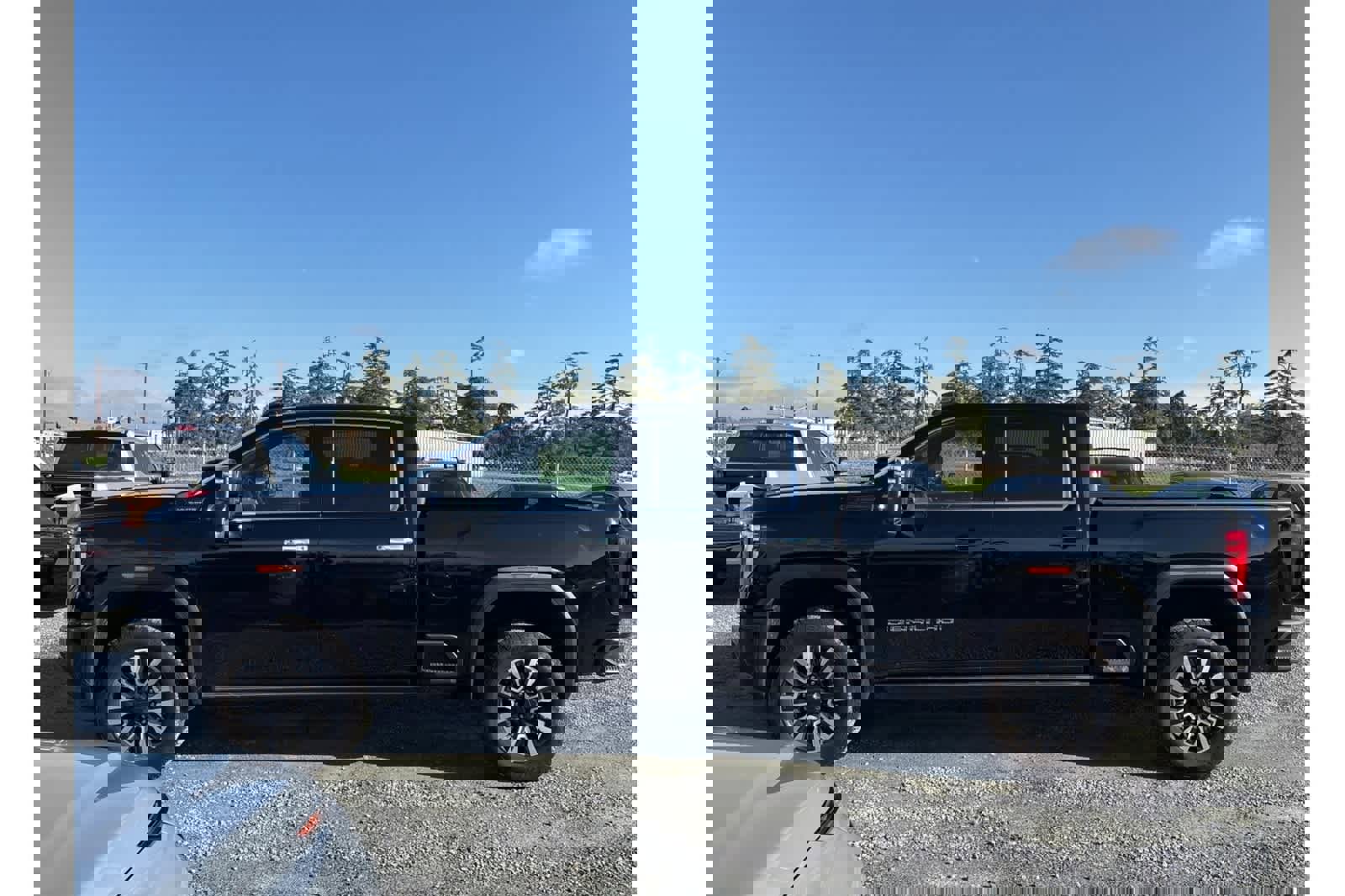 Used 2024 GMC Sierra 2500 Denali Ultimate image 6