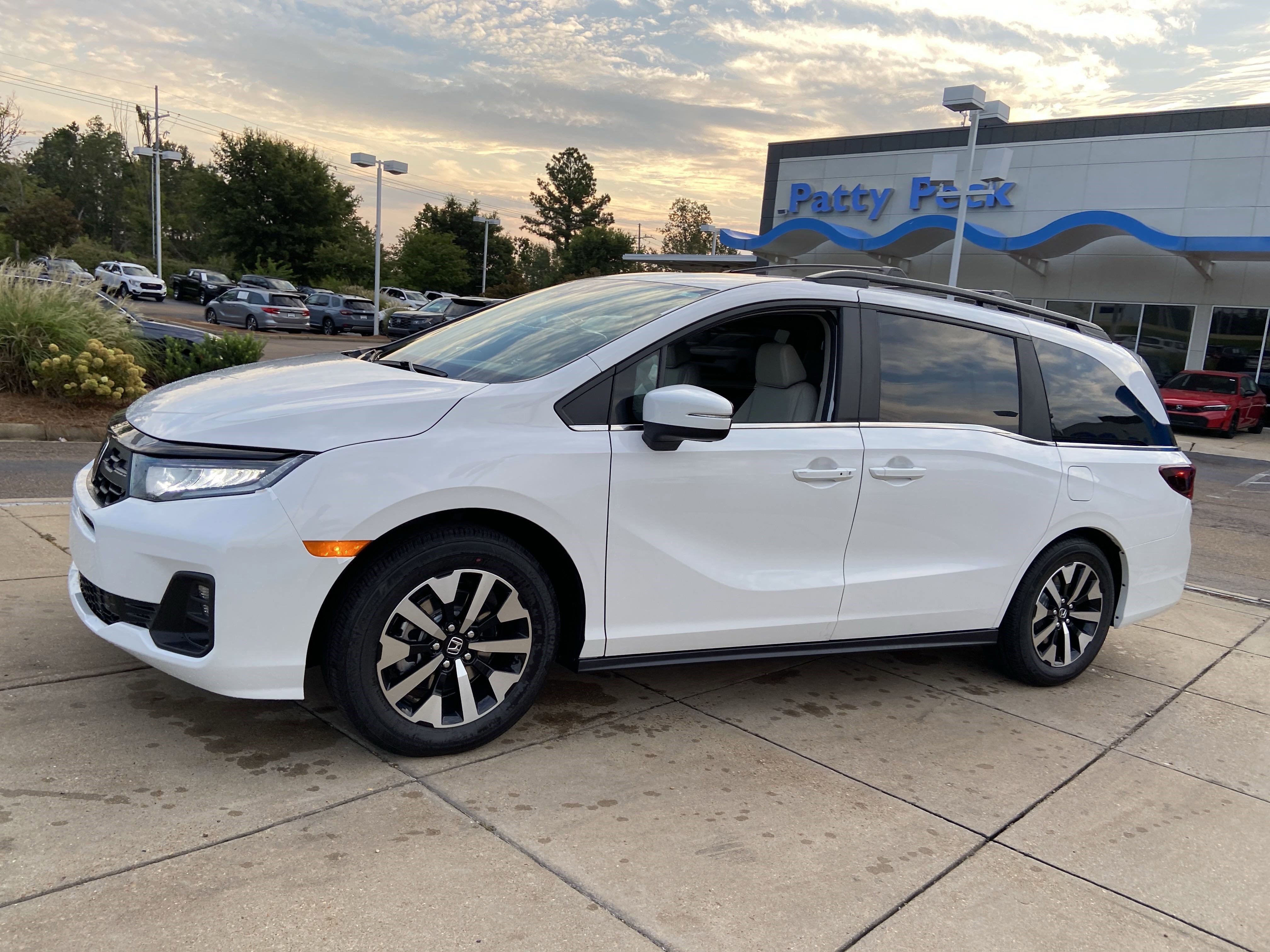 New 2026 Honda Odyssey EX-L image 5