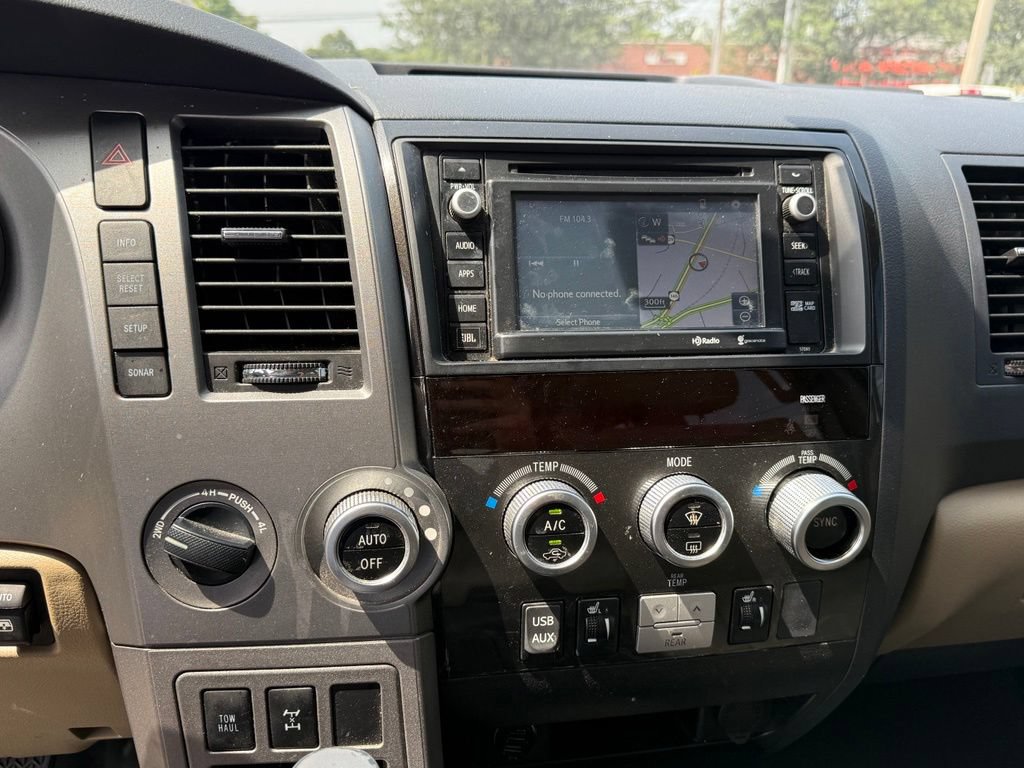 Used 2015 Toyota Sequoia Limited AWD/4WD image 19