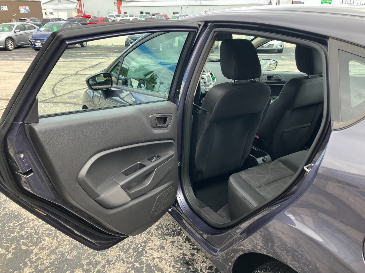 Used 2012 Ford Fiesta SE image 11