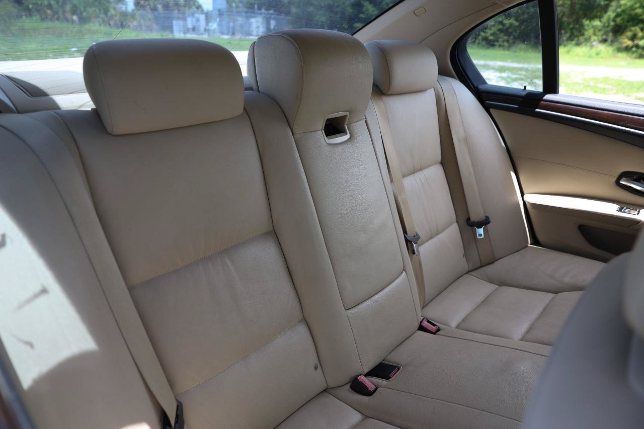Used 2010 BMW 528i Sedan RWD image 14