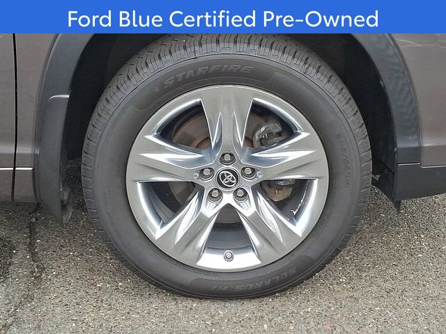 Used 2019 Toyota Highlander Limited AWD/4WD image 9