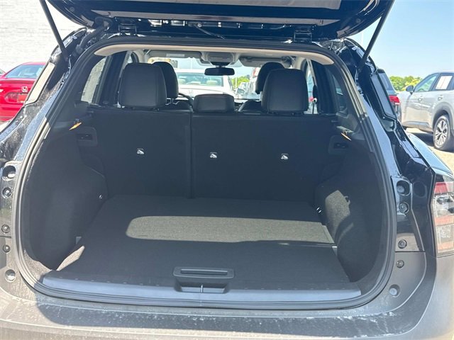 New 2025 Nissan Kicks SR image 11