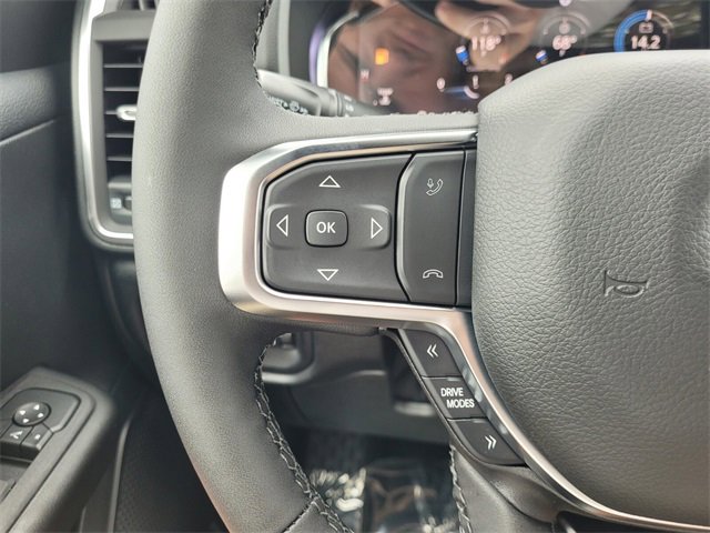 New 2026 RAM 1500 4x4 Crew Cab image 32