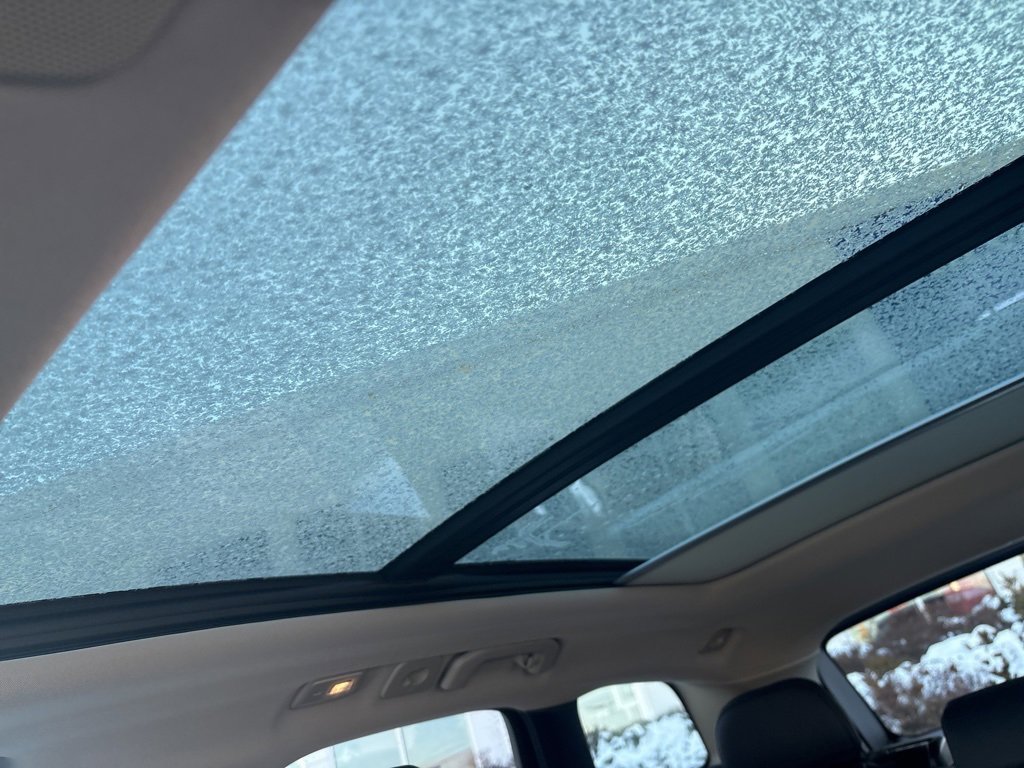 Used 2025 Volvo XC60 B5 Plus image 33