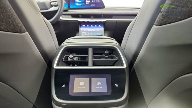 Used 2025 Lucid Air Grand Touring AWD/4WD image 37