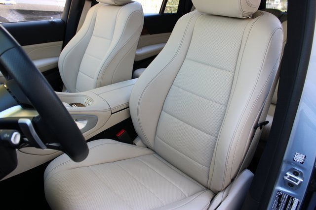 Used 2025 Mercedes-Benz GLS 450 4MATIC w/ AMG Line Exterior image 10