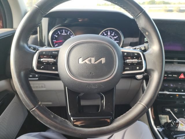 Used 2024 Kia Carnival EX FWD image 9