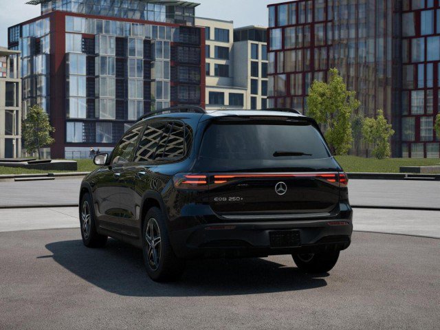 Used 2024 Mercedes-Benz EQB 250+ image 43