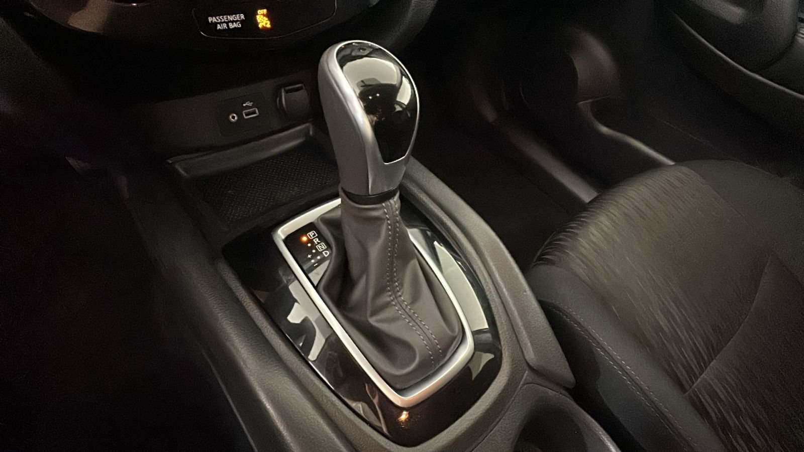 Used 2020 Nissan Rogue S AWD/4WD image 19