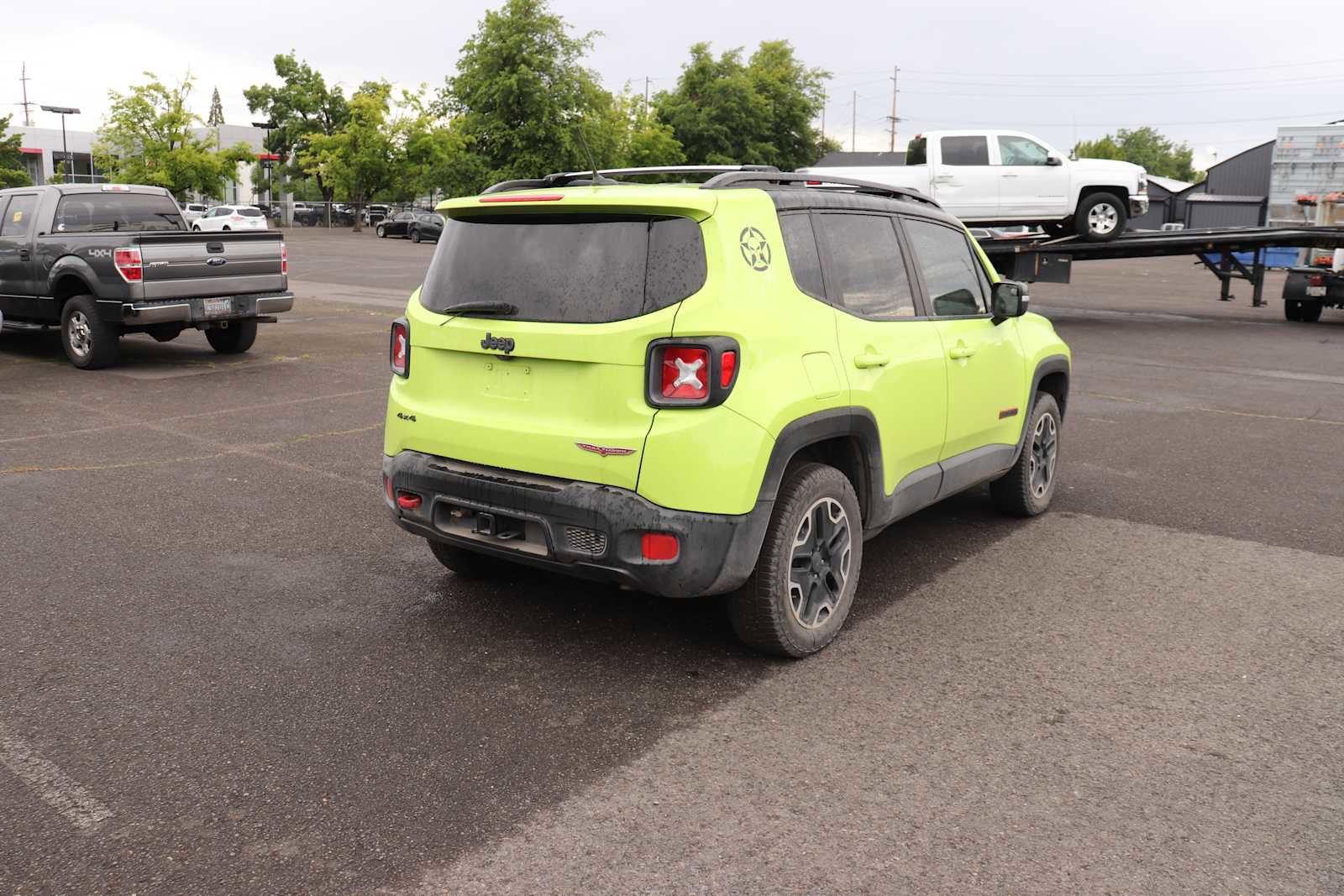 Used 2017 Jeep Renegade Trailhawk w/ Popular Equipment Group AWD/4WD image 5