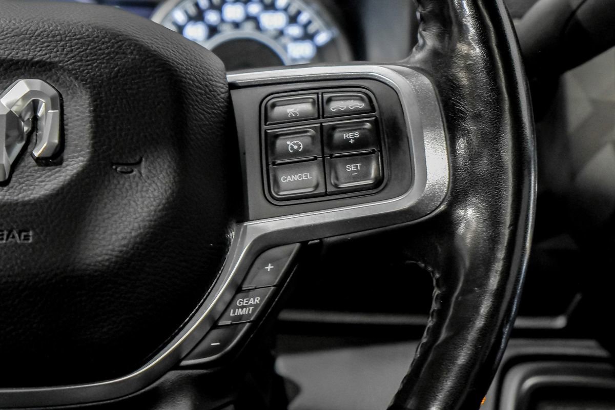 Used 2020 RAM 3500 Laramie w/ Night Edition image 17