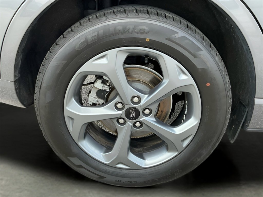 Used 2024 Ford Escape ST-Line w/ Cold Weather Package image 15