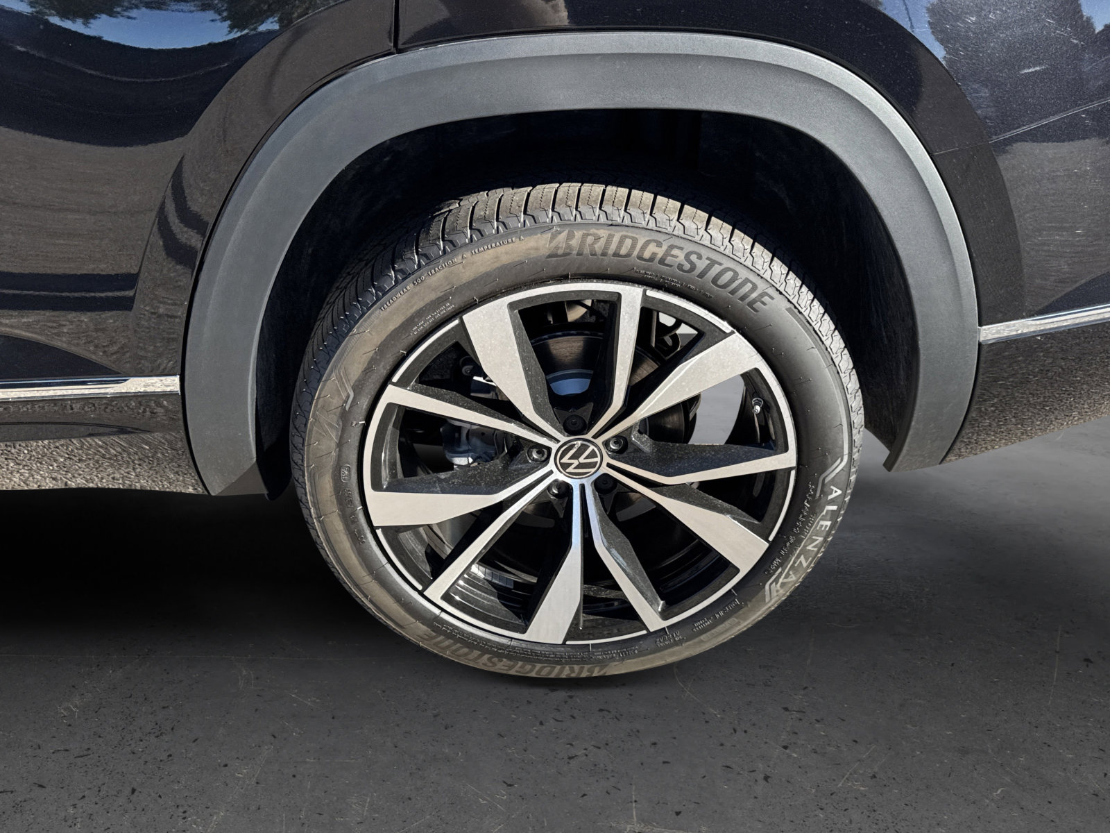 New 2026 Volkswagen Atlas SEL Premium R-Line image 9