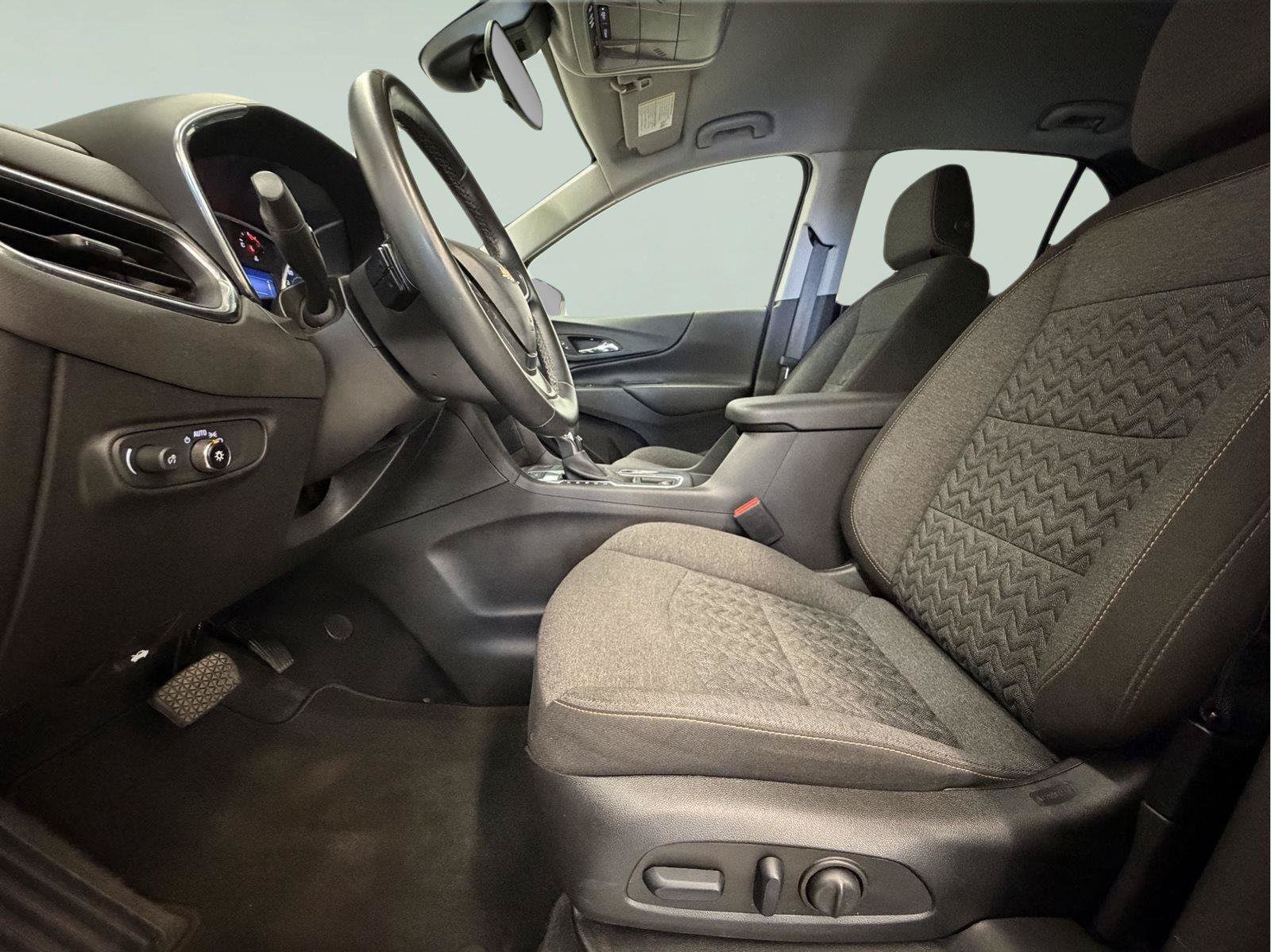 Used 2024 Chevrolet Equinox LT AWD/4WD image 22