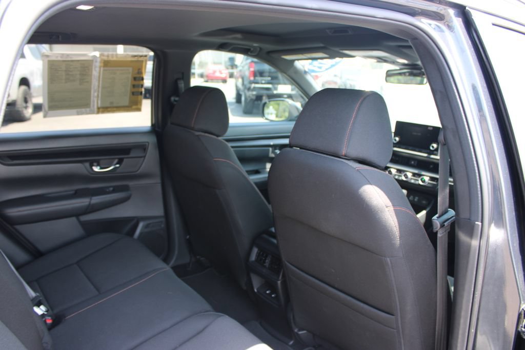 Used 2023 Honda CR-V Sport image 32