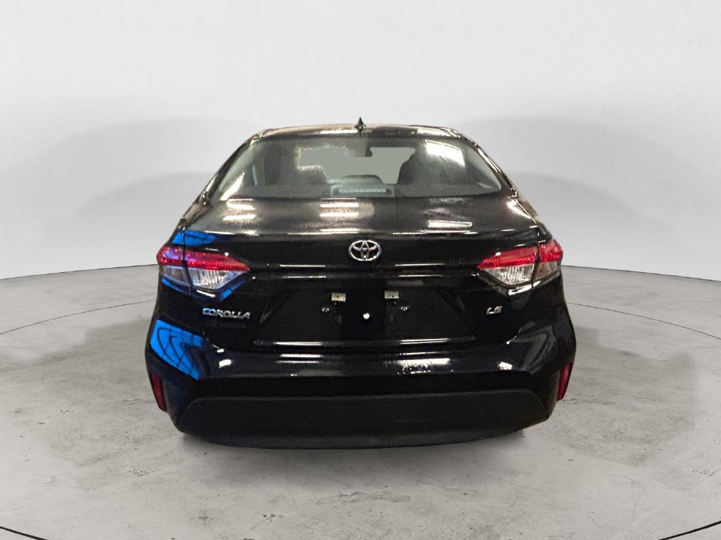 Used 2024 Toyota Corolla LE FWD image 4