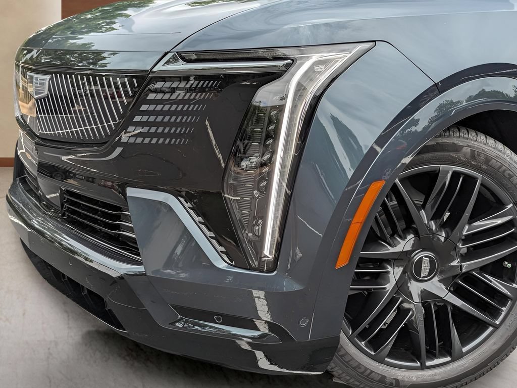Used 2025 Cadillac Escalade IQ Sport 1 w/ LPO, ONYX Package AWD/4WD image 19