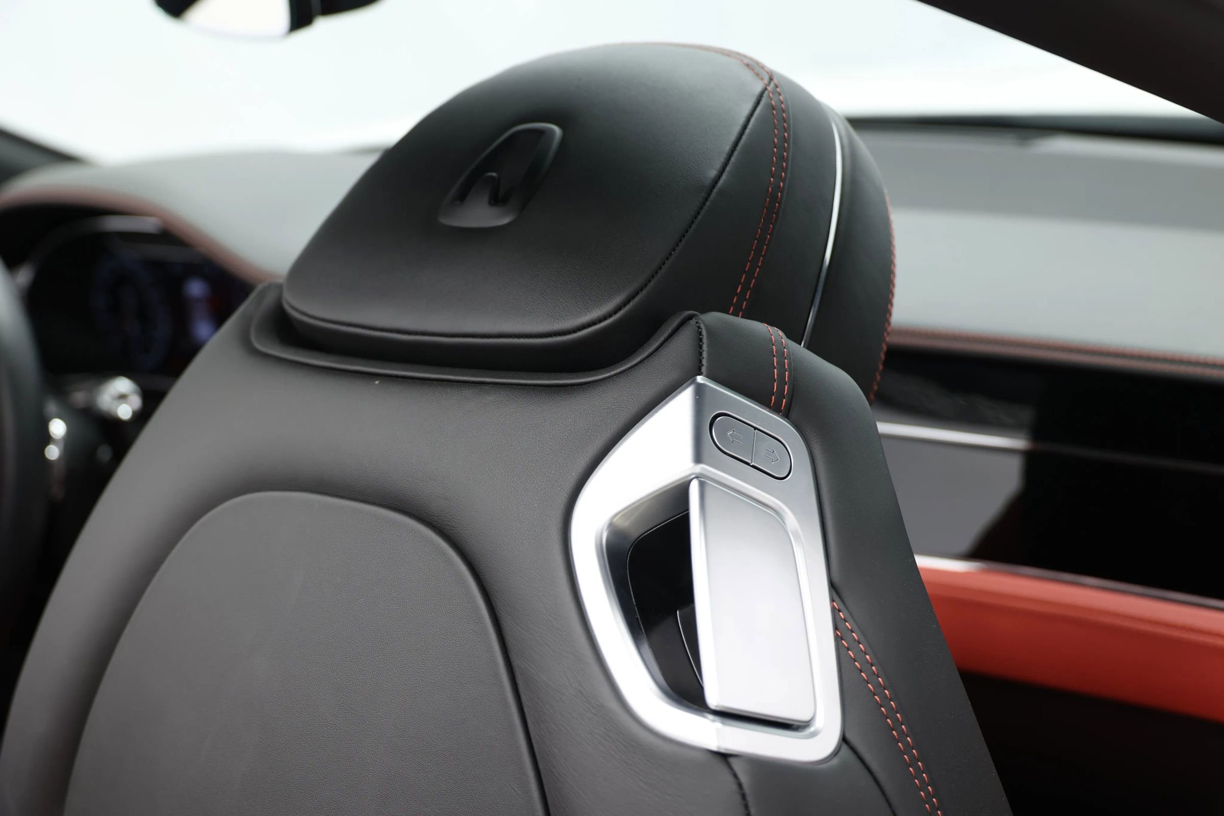 Used 2020 Bentley Continental GT V8 image 97