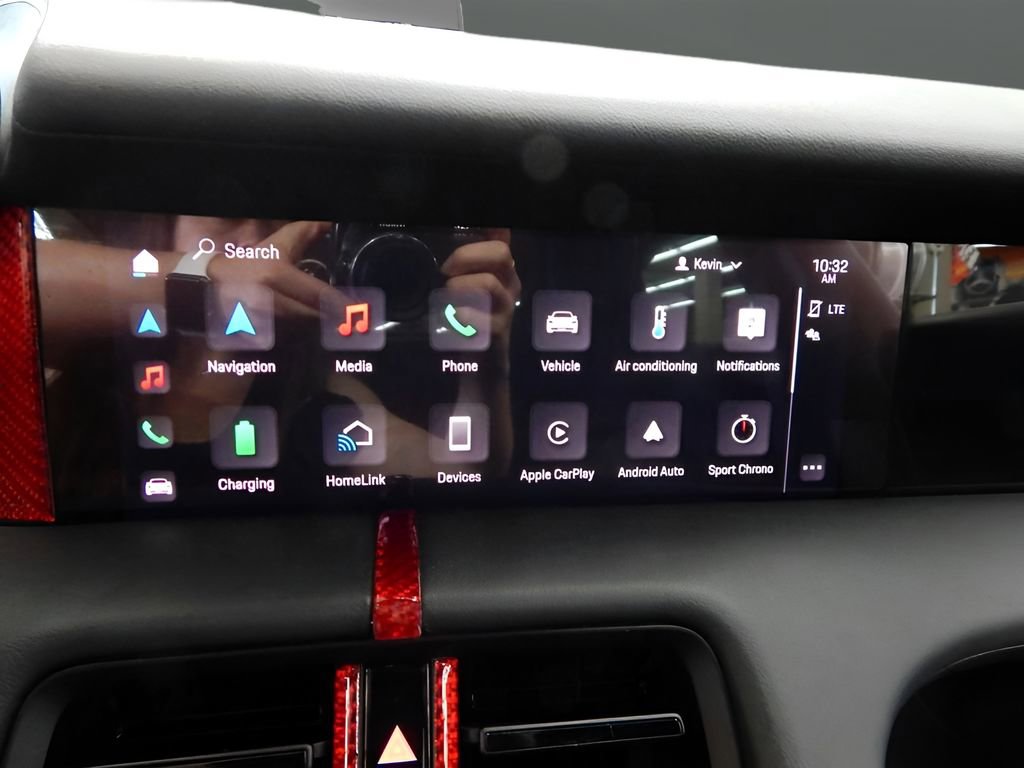 Used 2021 Porsche Taycan 4S image 19