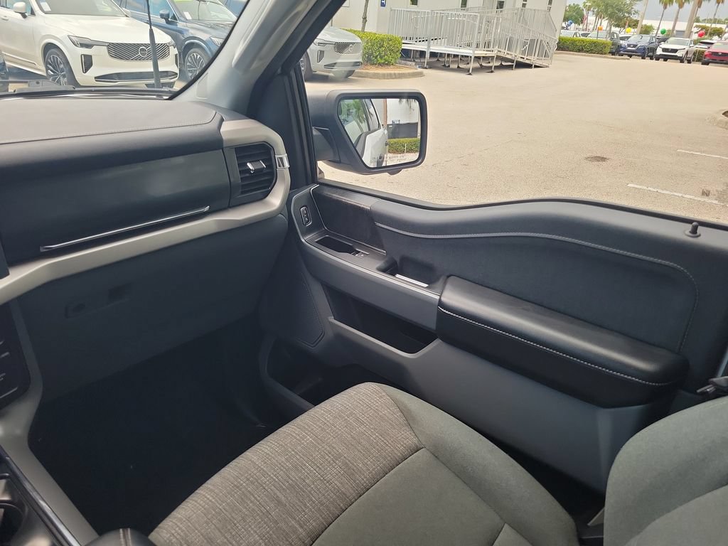 Used 2023 Ford F150 Lightning XLT AWD/4WD image 14