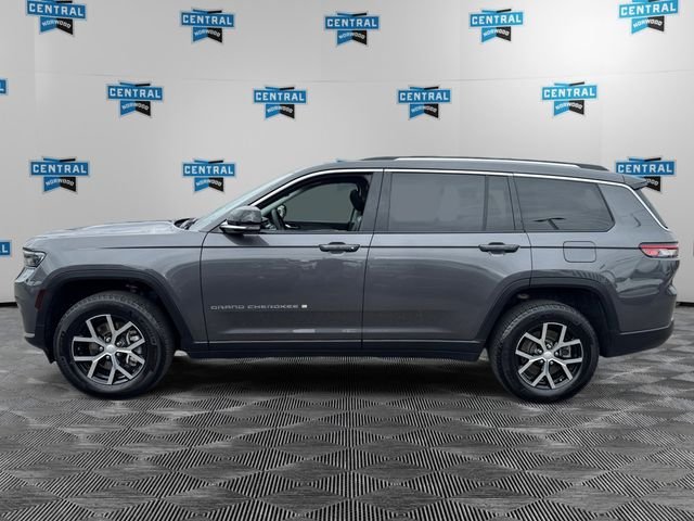 Used 2023 Jeep Grand Cherokee L Limited w/ Trailer Tow Group (B) AWD/4WD image 3