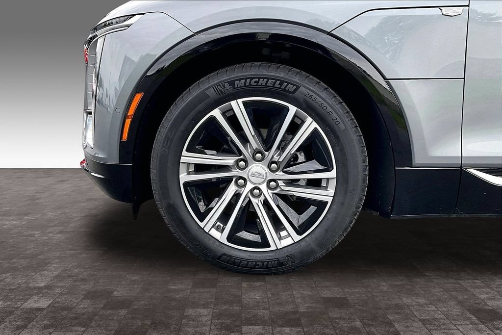 Used 2023 Cadillac Lyriq 2WD image 34