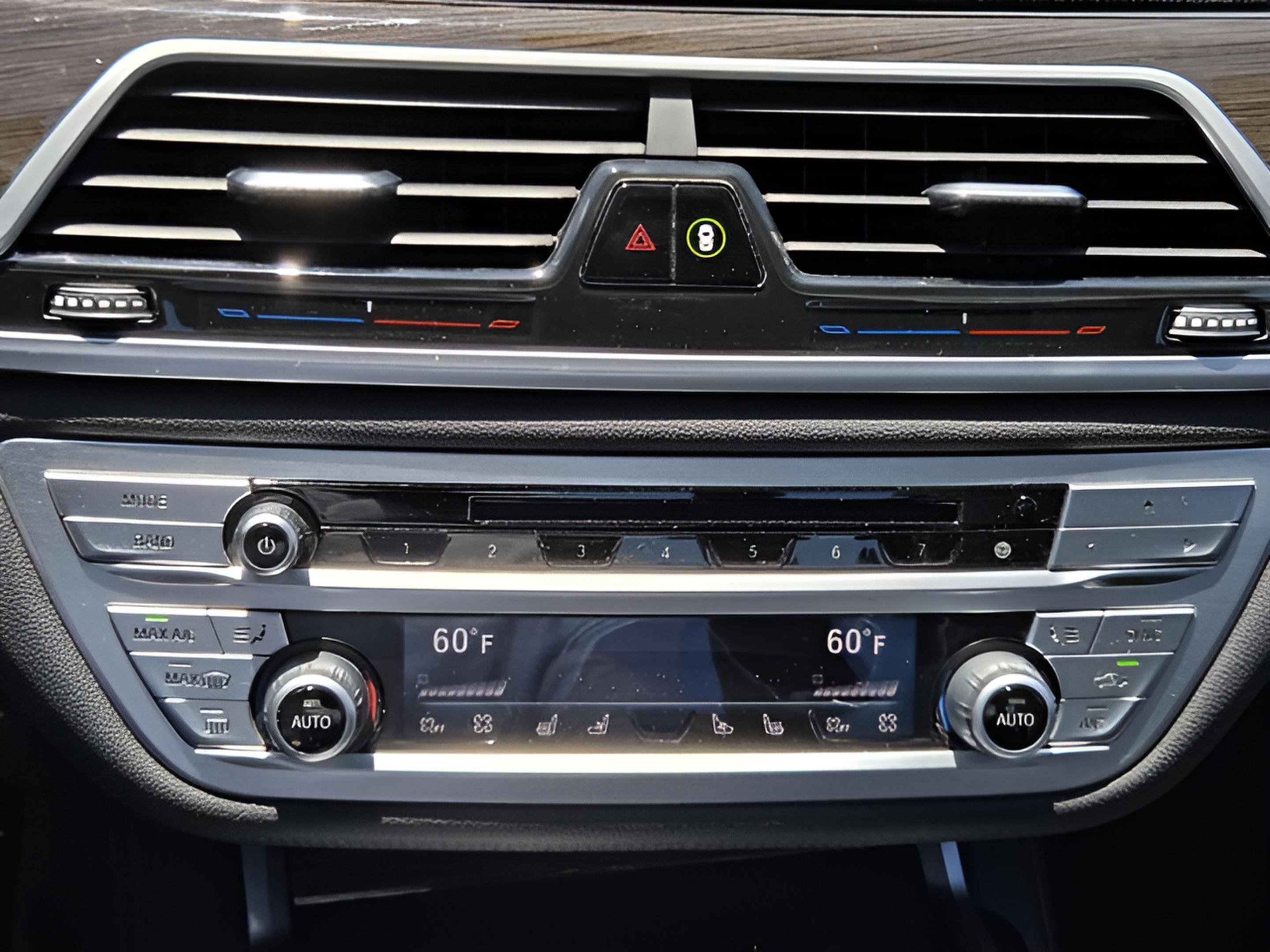 Used 2020 BMW 740i RWD image 22
