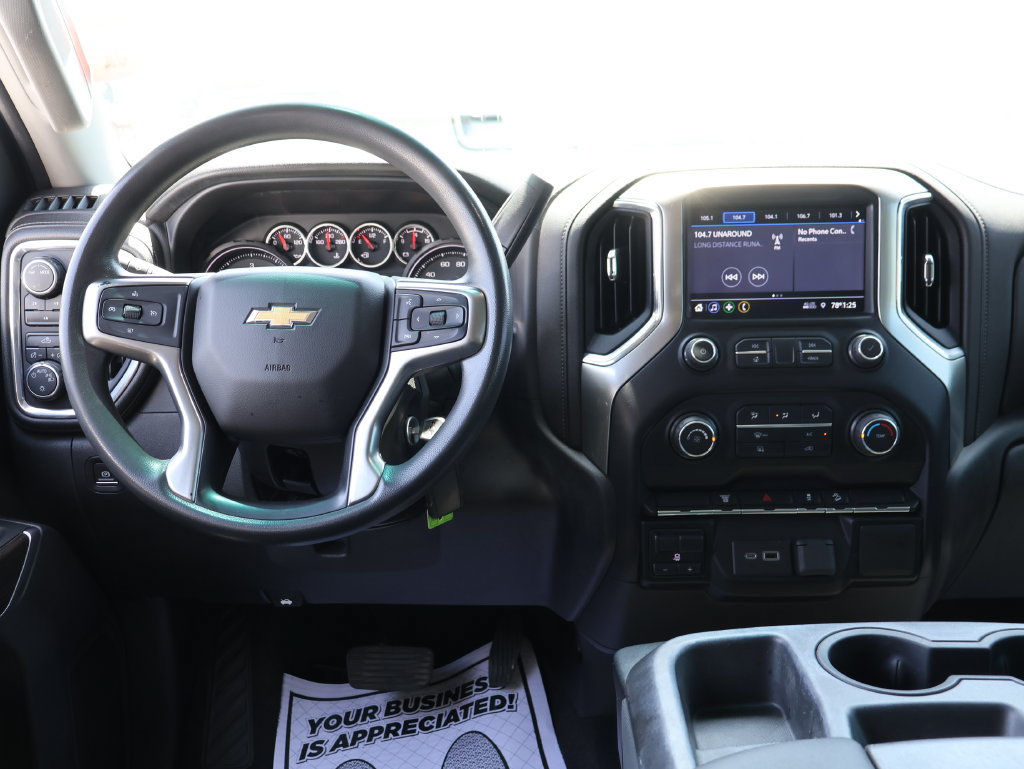 Used 2020 Chevrolet Silverado 2500 LT w/ Z71 Off-Road Package AWD/4WD image 17