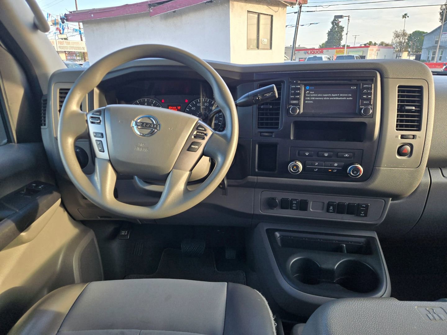 Used 2017 Nissan NV 3500 SV w/ SV Technology Package image 17