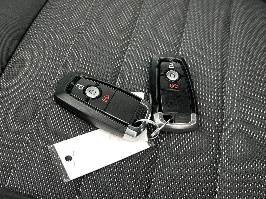 Used 2022 Ford Edge SE w/ Black Appearance Package image 30