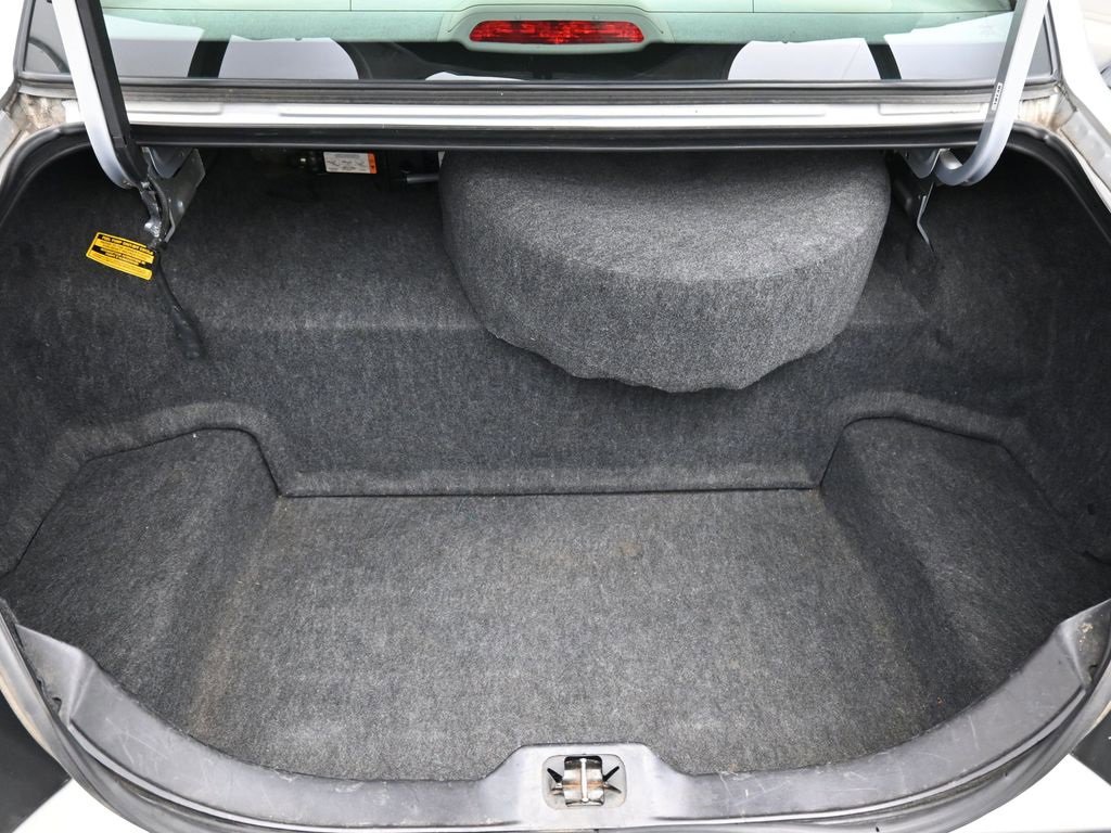 Used 2002 Lincoln Town Car Signature image 24