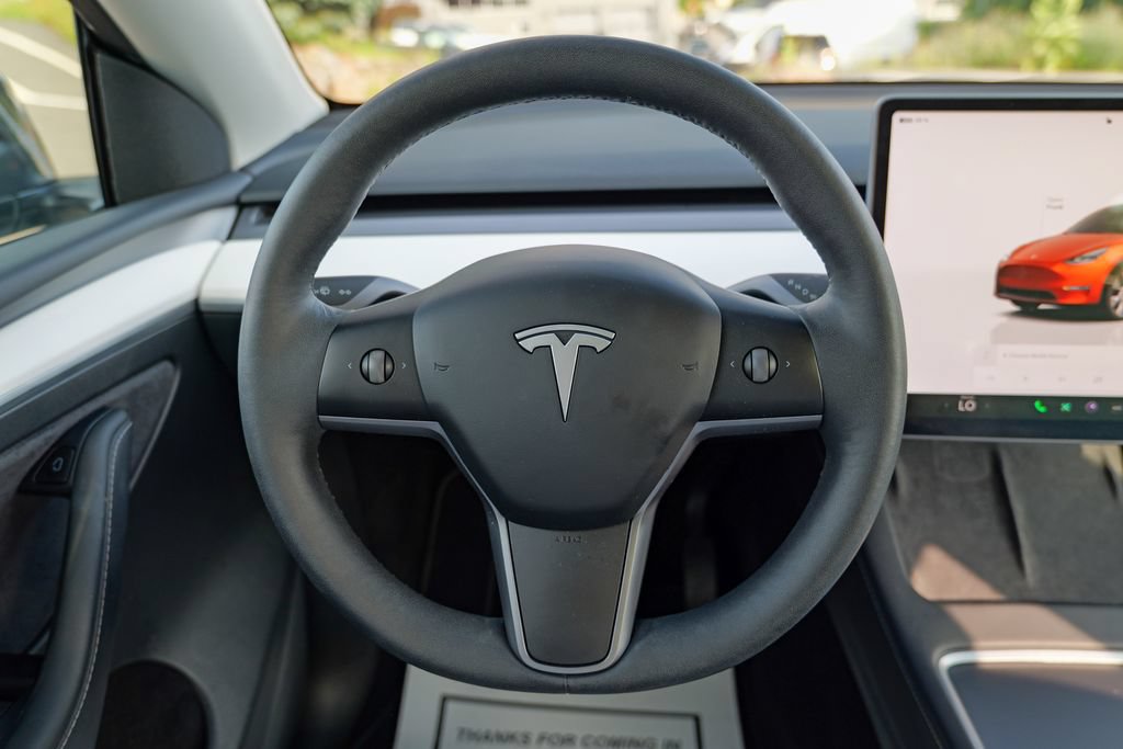 Used 2023 Tesla Model Y Long Range AWD/4WD image 43