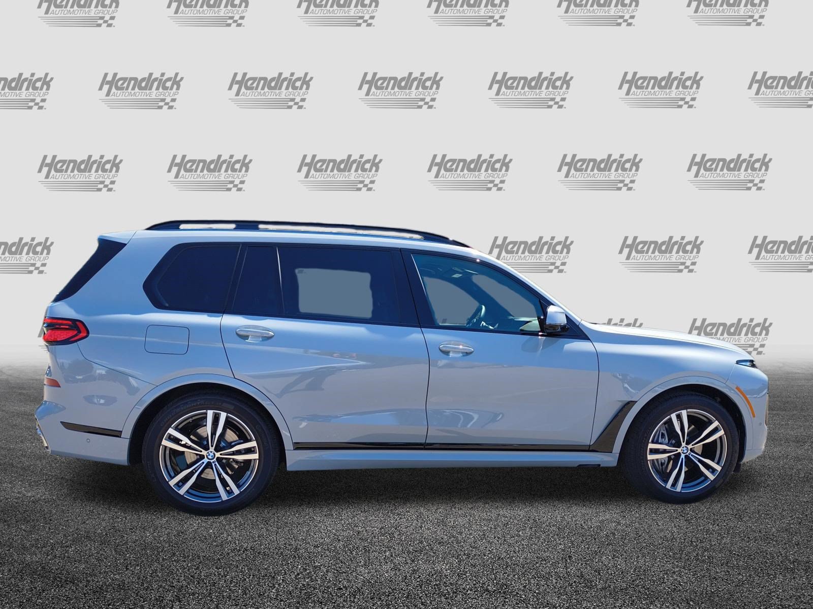 Used 2026 BMW X7 xDrive40i w/ M Sport Package AWD/4WD image 11
