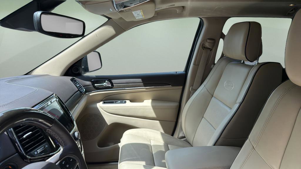 Used 2019 Jeep Grand Cherokee Overland AWD/4WD image 13