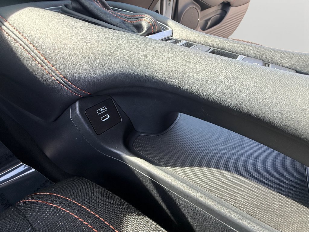 Used 2025 Honda HR-V Sport image 18