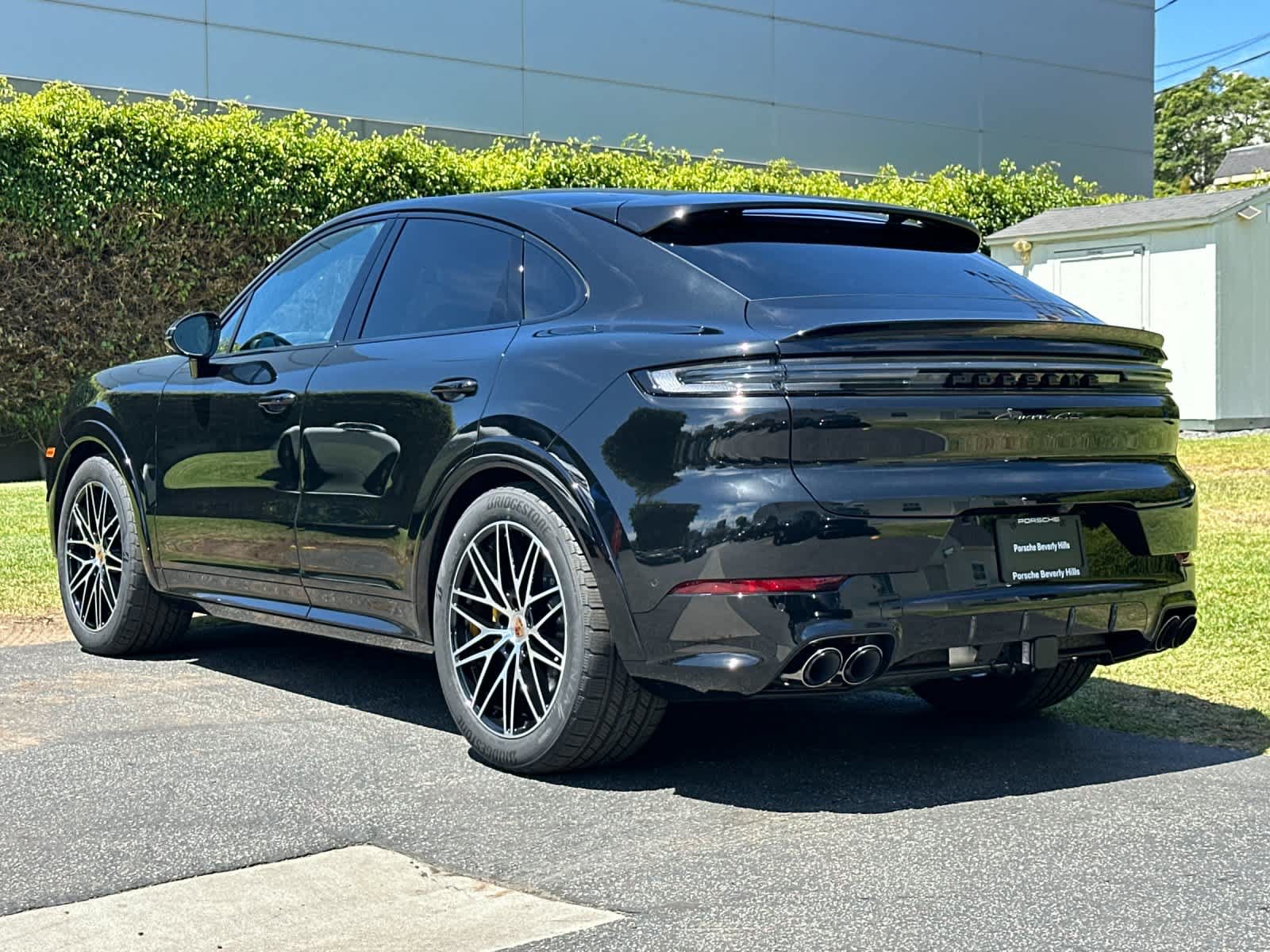 New 2026 Porsche Cayenne GTS AWD/4WD image 3