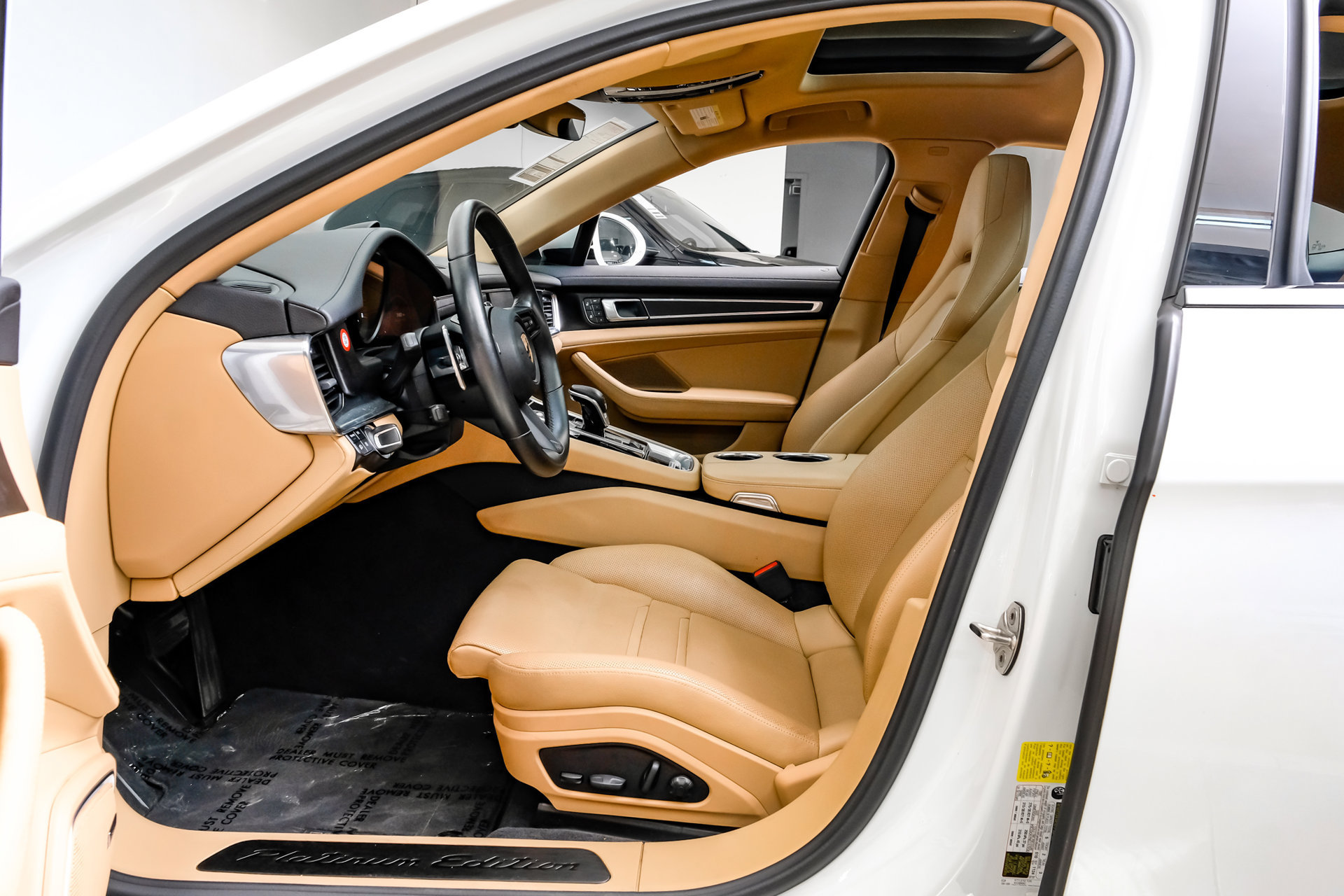 Used 2023 Porsche Panamera Platinum Edition w/ Sportdesign Package RWD image 4