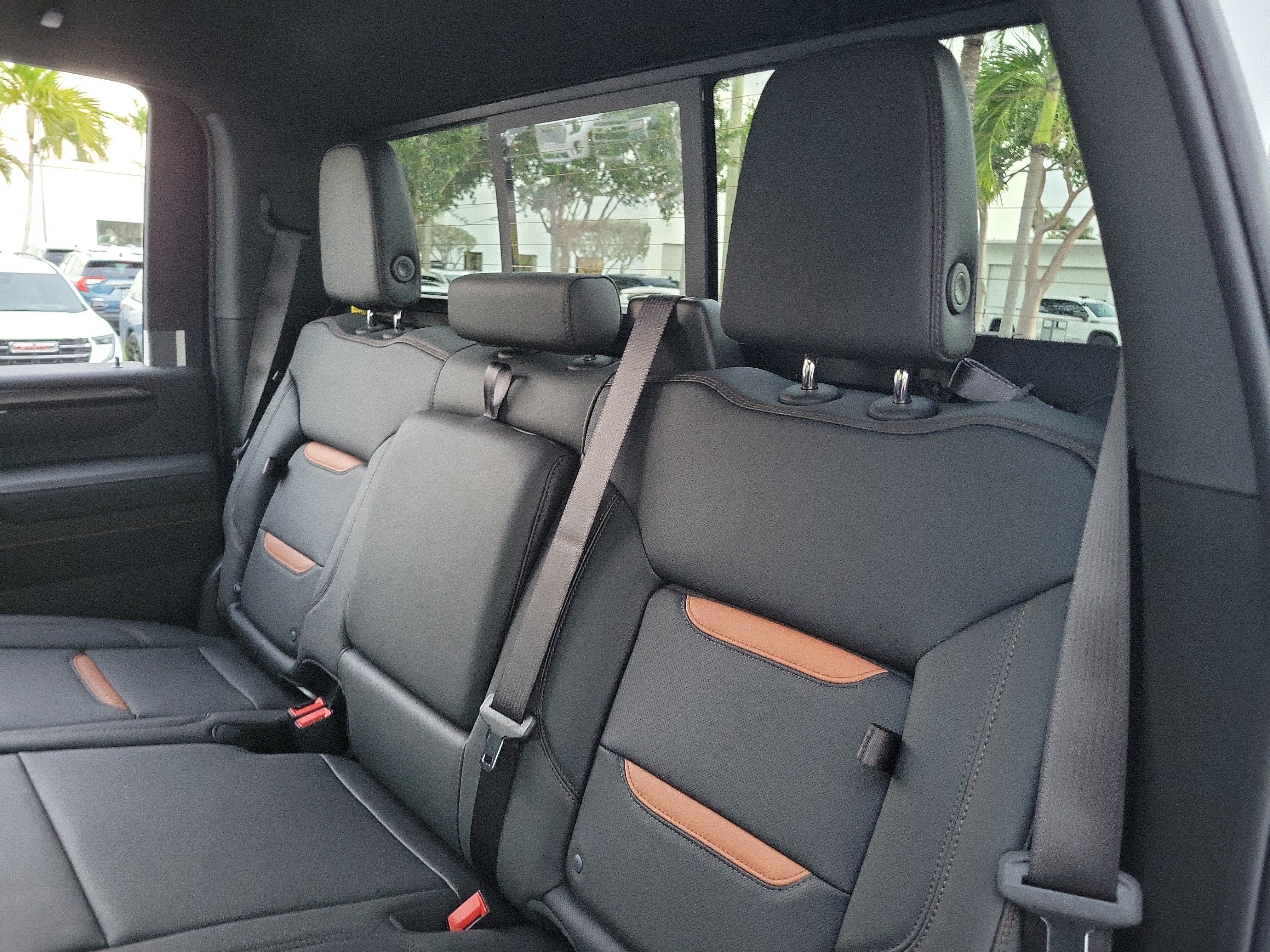 New 2026 GMC Sierra 2500 AT4 w/ AT4 Premium Plus Package AWD/4WD image 12