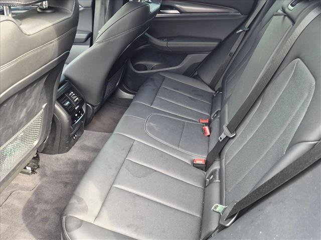 Used 2024 BMW X3 sDrive30i w/ M Sport Package RWD image 17